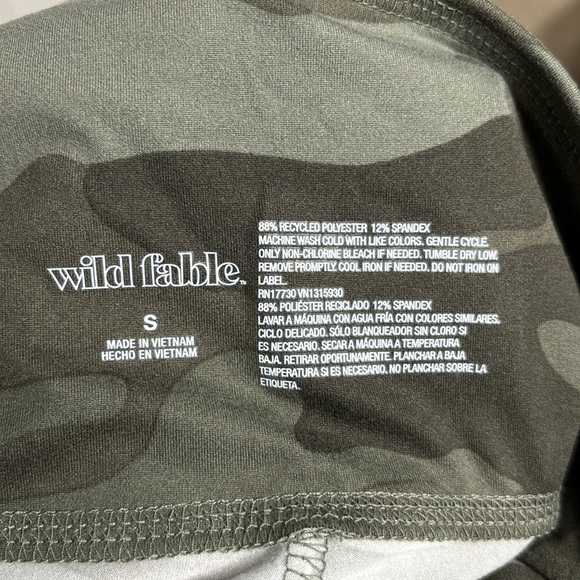 Wild fable camo high rise leggings size Small - Picture 5 of 5